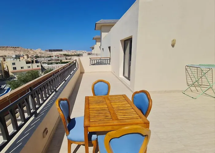 Aldau Heights Modern With Terrace, Mountain & View
