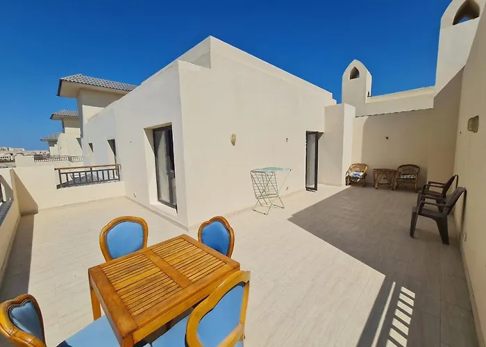 Aldau Heights Modern With Terrace, Mountain & View Appartement